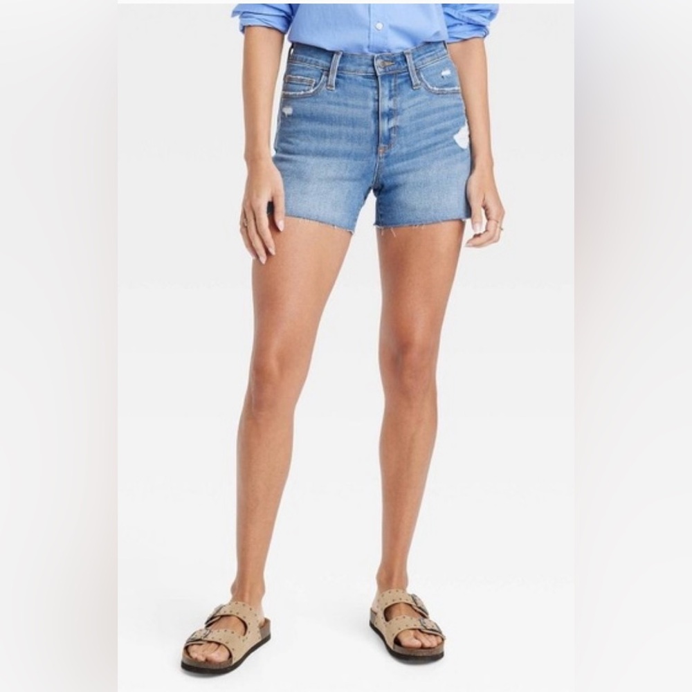 EUC‎ Universal Thread medium wash Denim Shorts